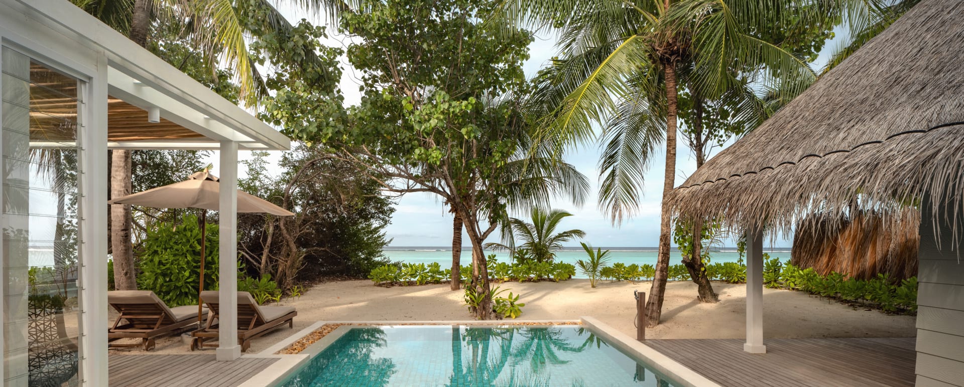 Deluxe Beach Villa with Pool exterior 