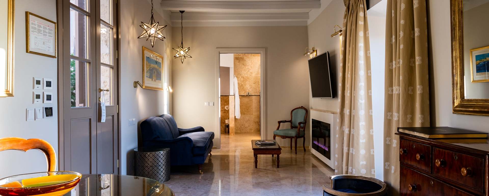 Executive Suite with Panoramic View 