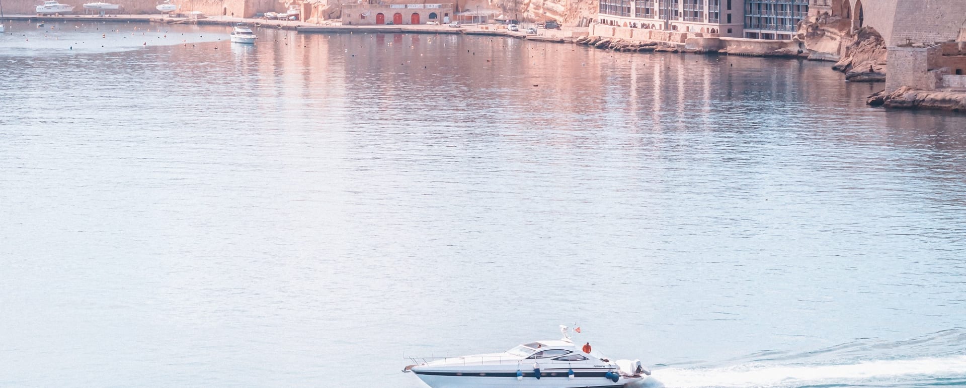 Private Speedboat transfer to Gozo Island