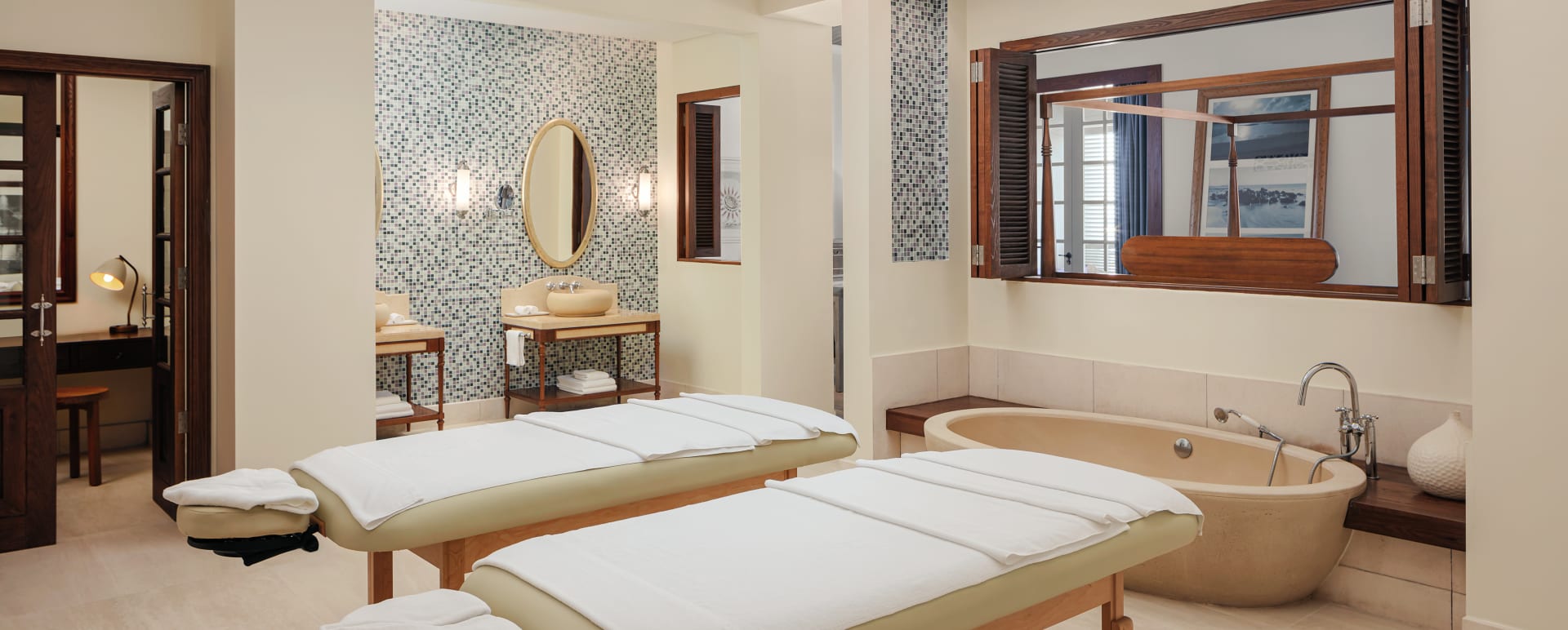 manor house spa suite  
