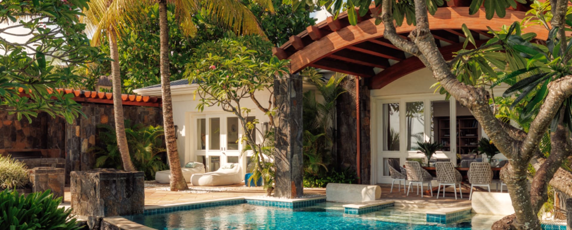 Villa1PoolTerrace 