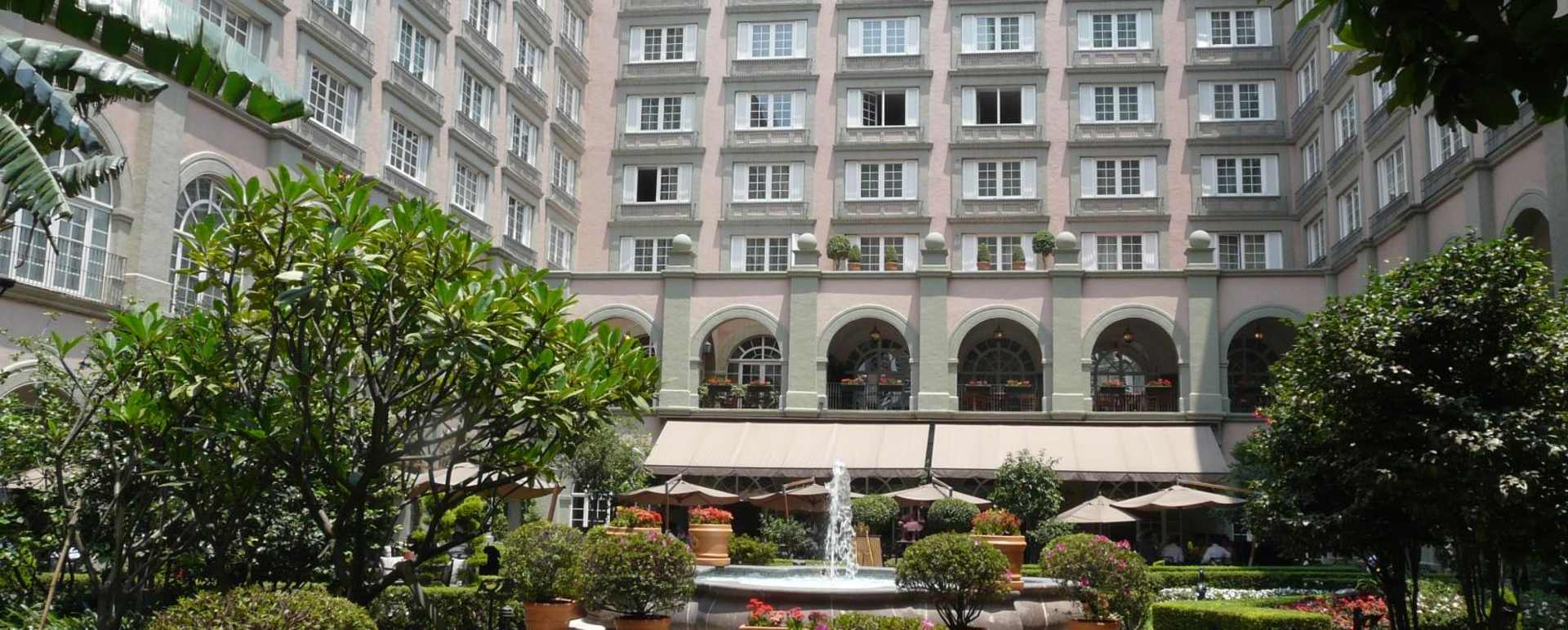 Courtyard  - Four Seasons Mexico