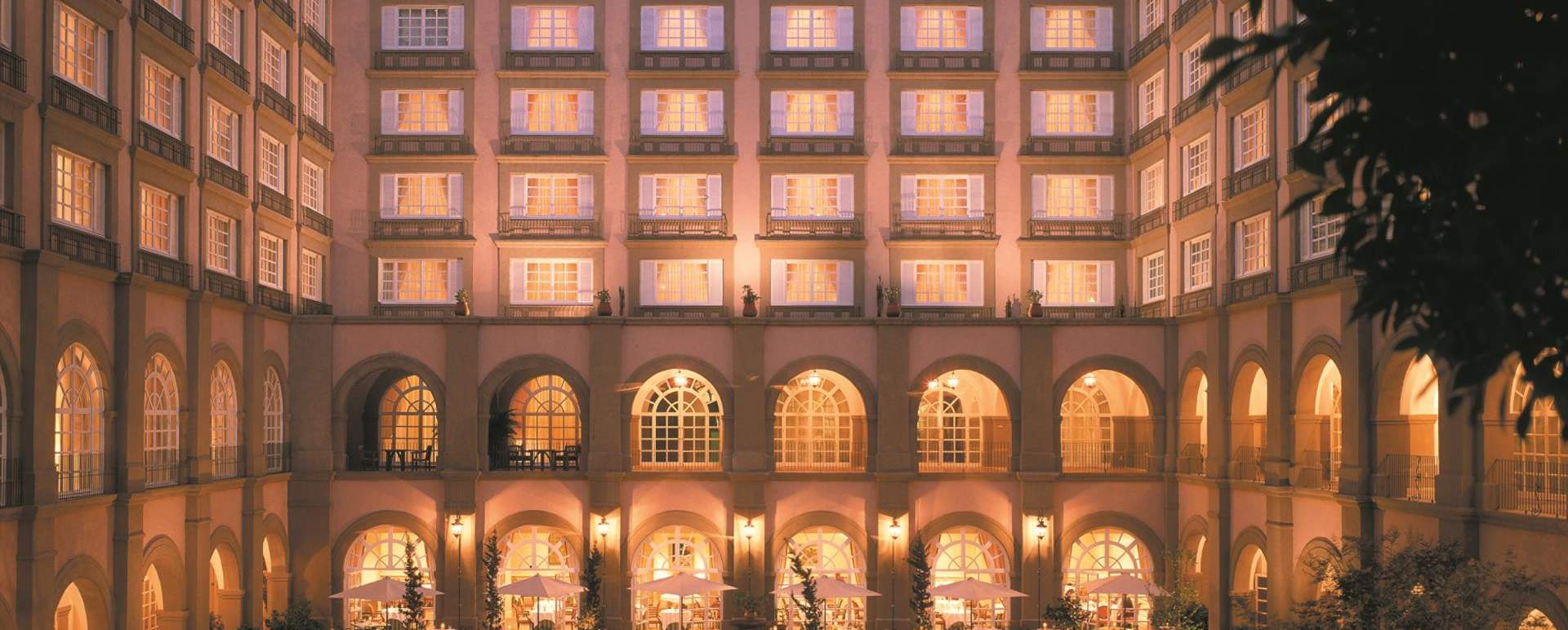 Courtyard at night - Four Seasons Mexico City