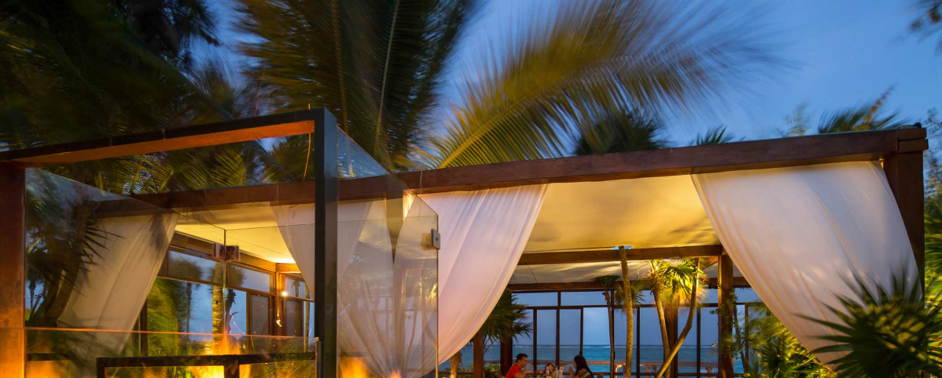 Outdoor dining - Jashita
