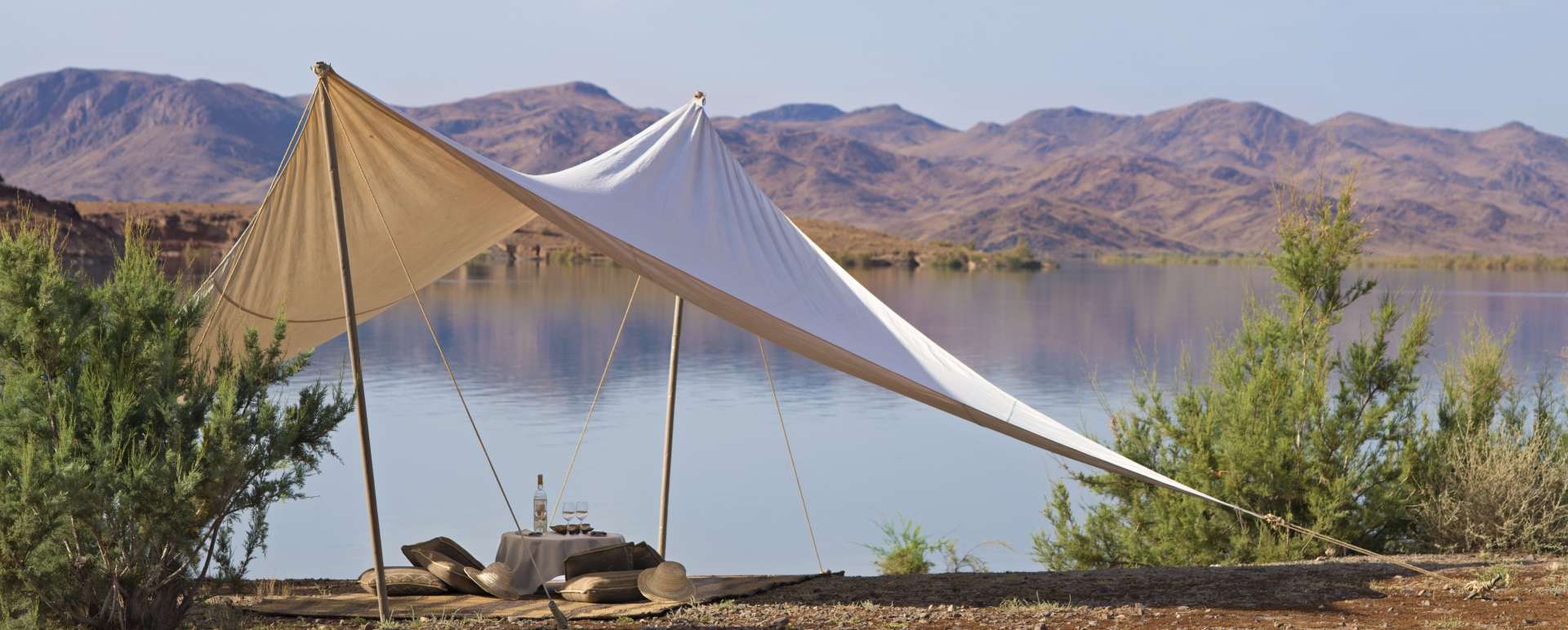 Lunch by Ouarzazate lake - Dar Ahlam