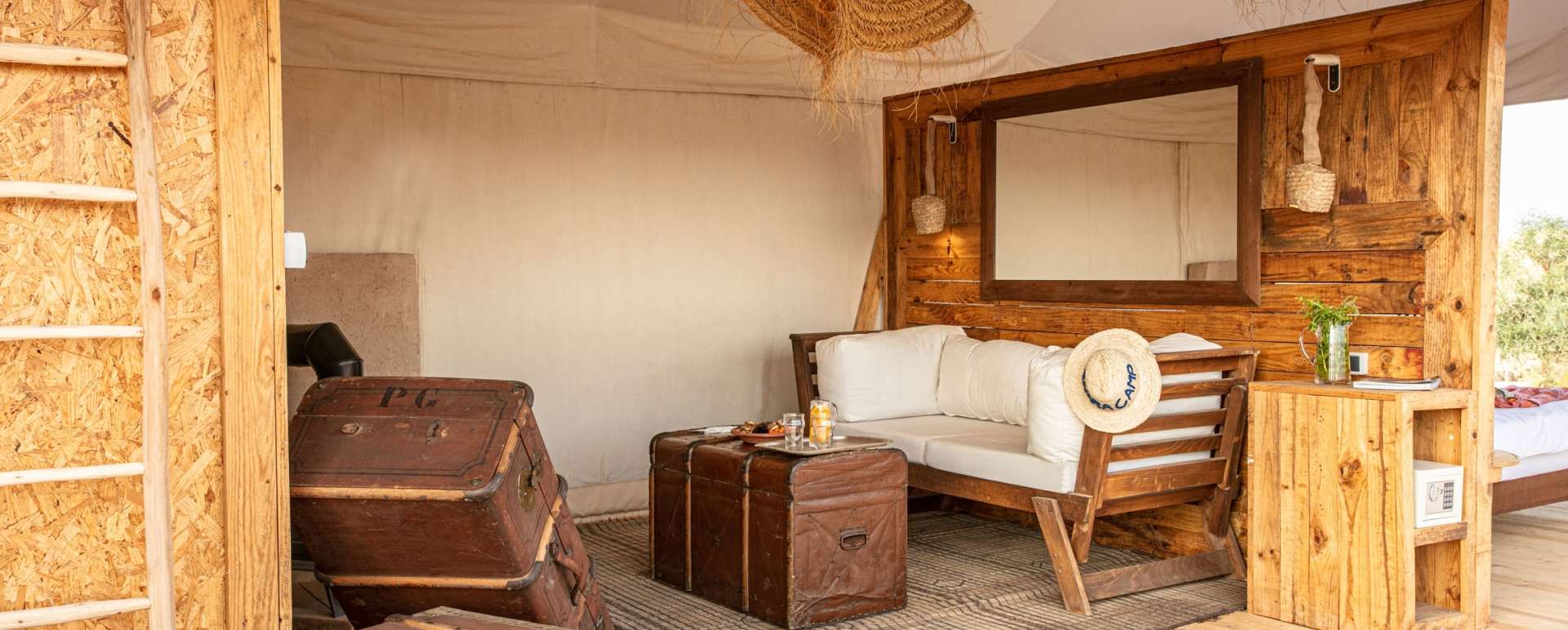 Inara Suite Lounge 
