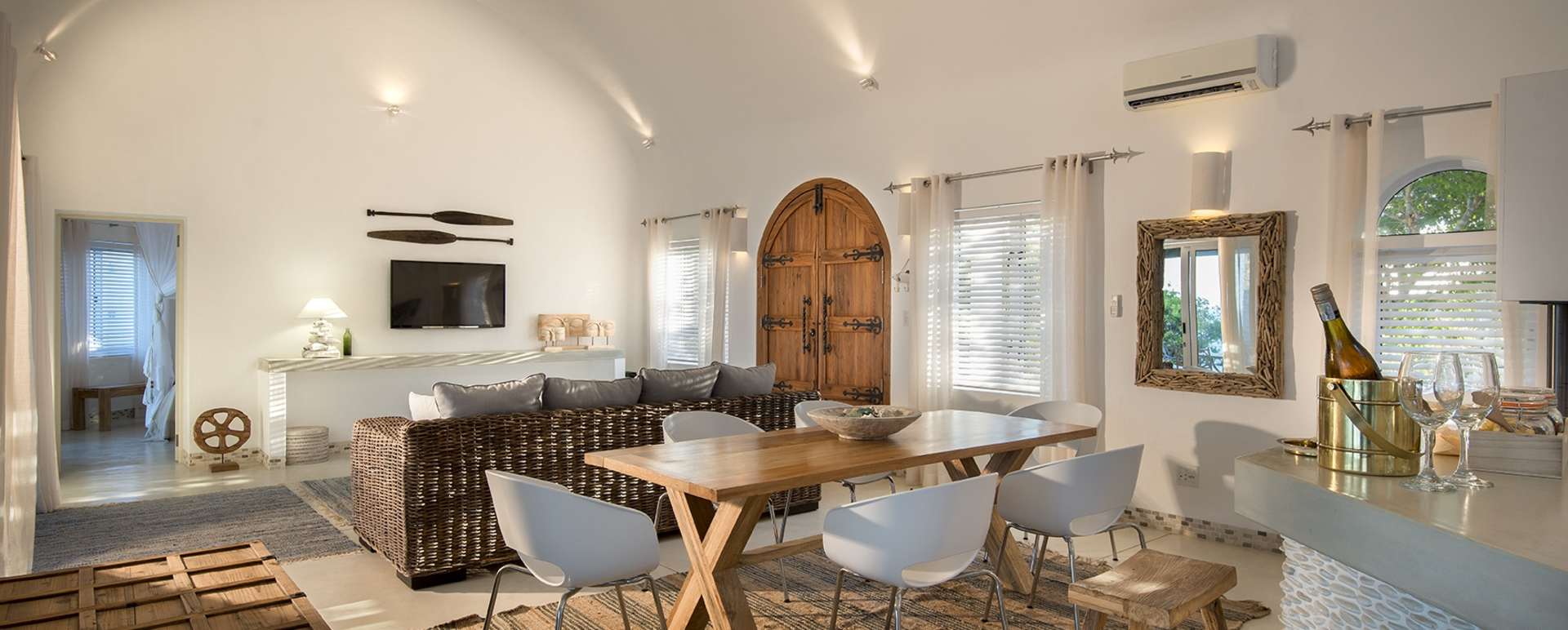 The Chapel living space - Santorini