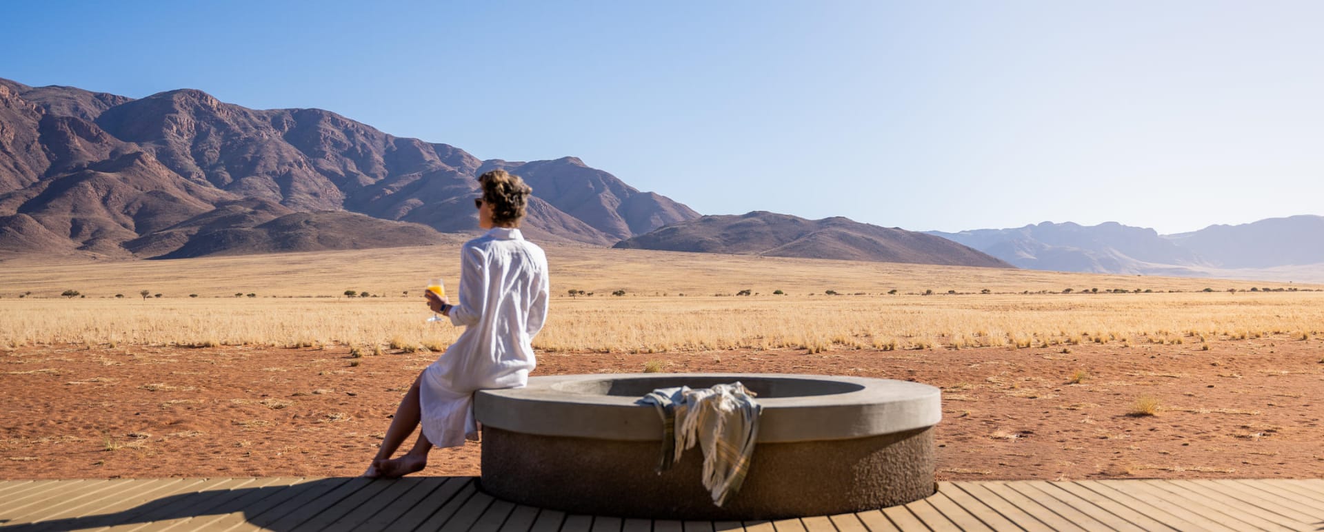 Plunge pool and endless views 