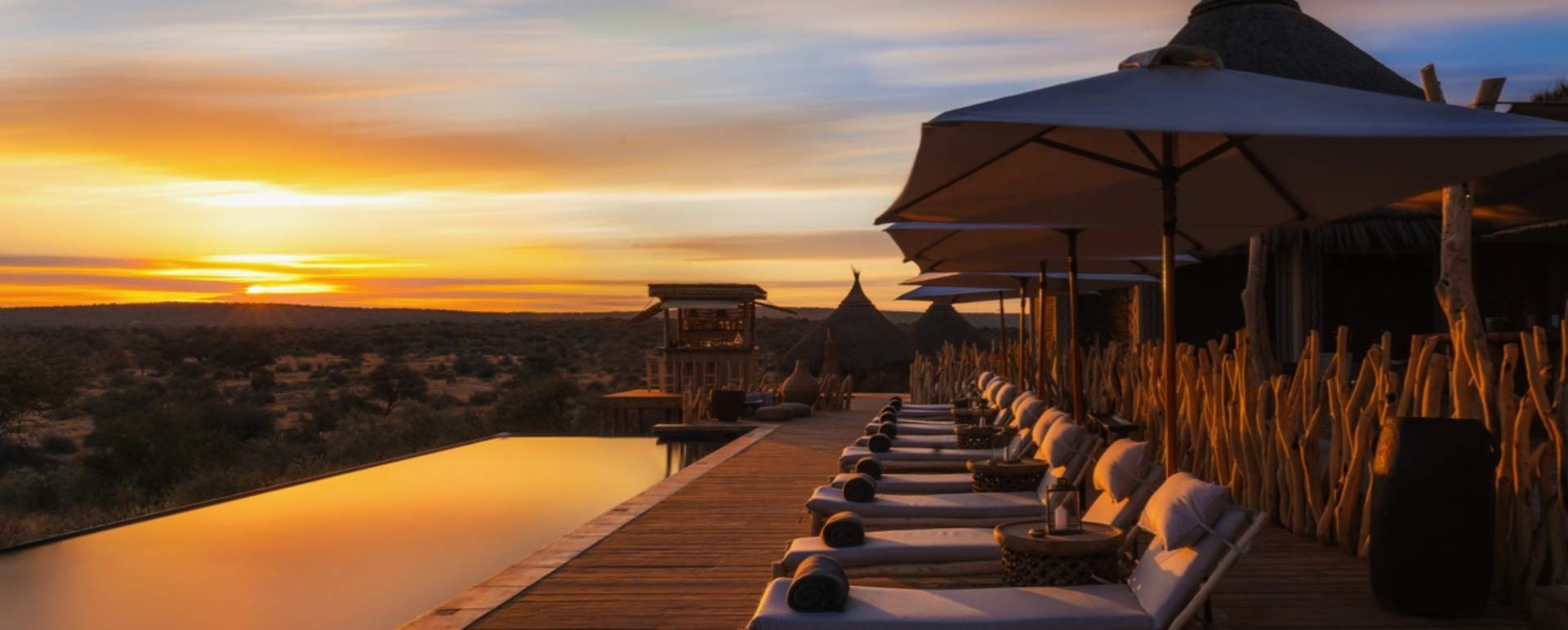 Swimming pool at dusk - Omaanda