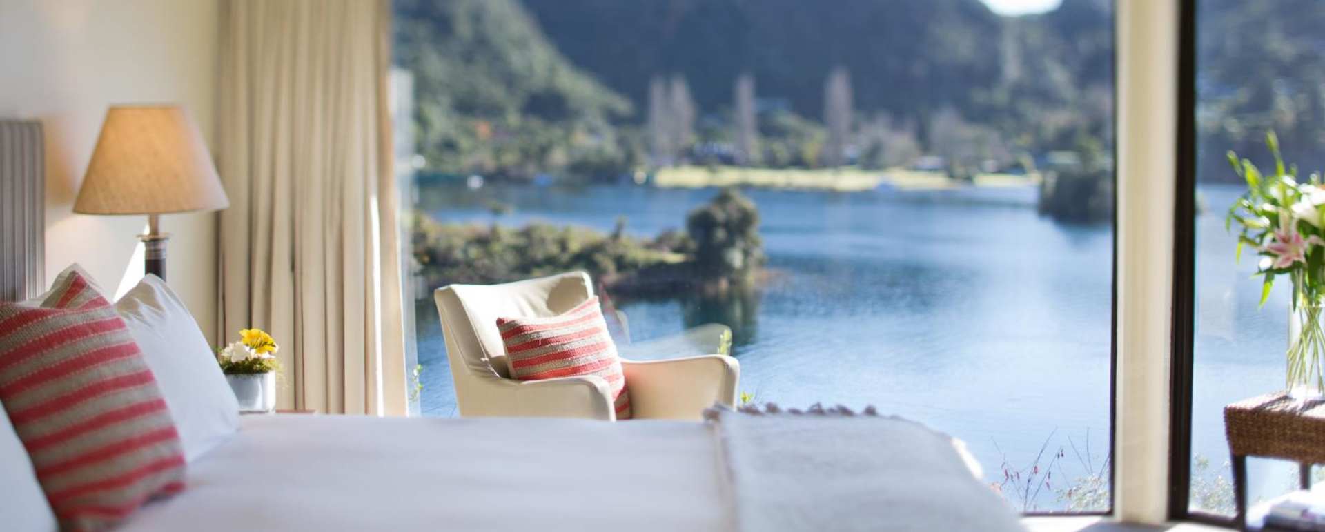 Executive Suite Lagoon View - Solitaire Lodge