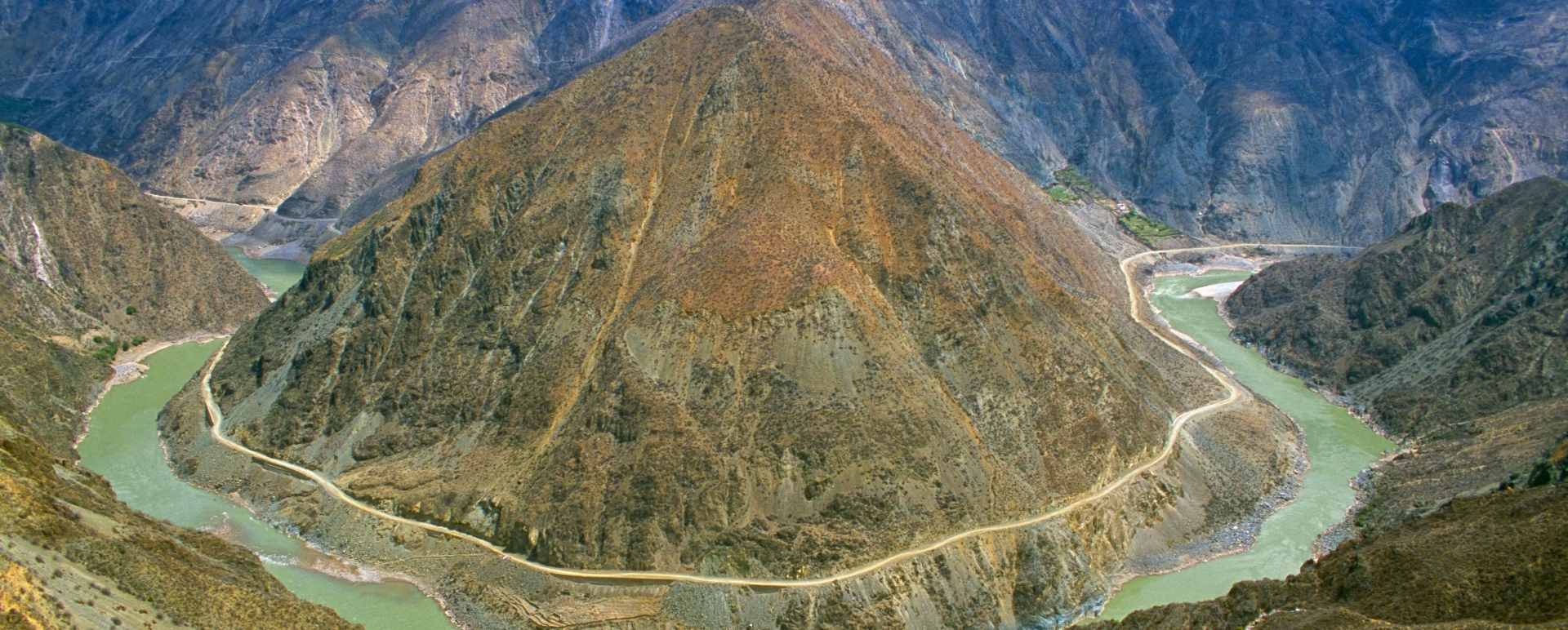 Benzilan