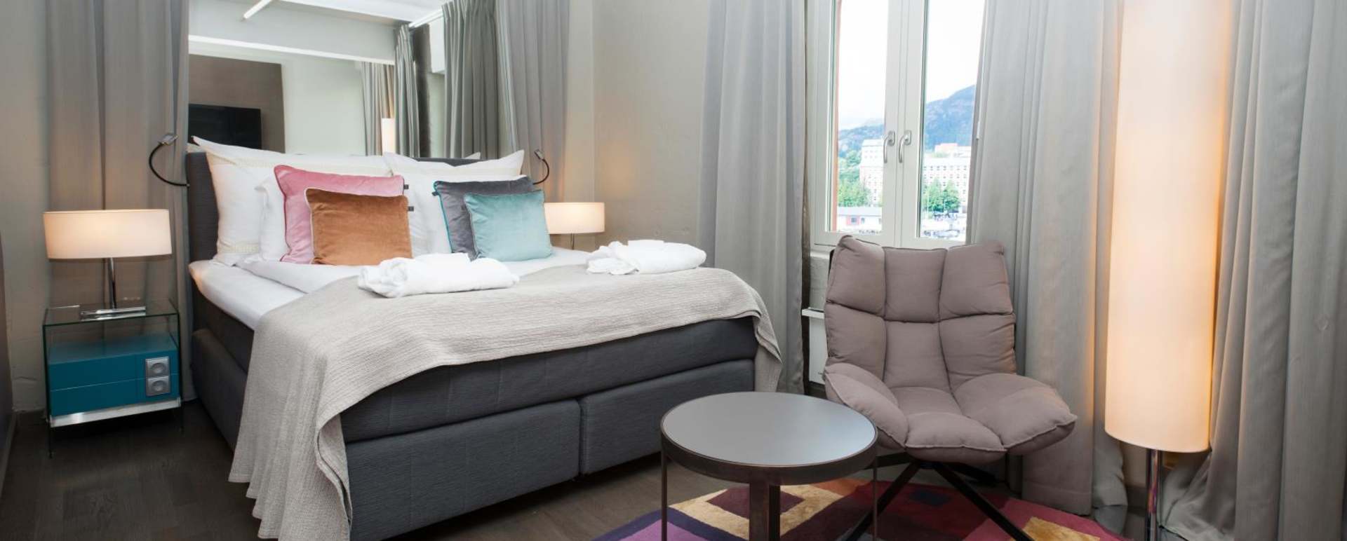 Superior & Sitting Area  - Clarion Collection Hotel Admiral