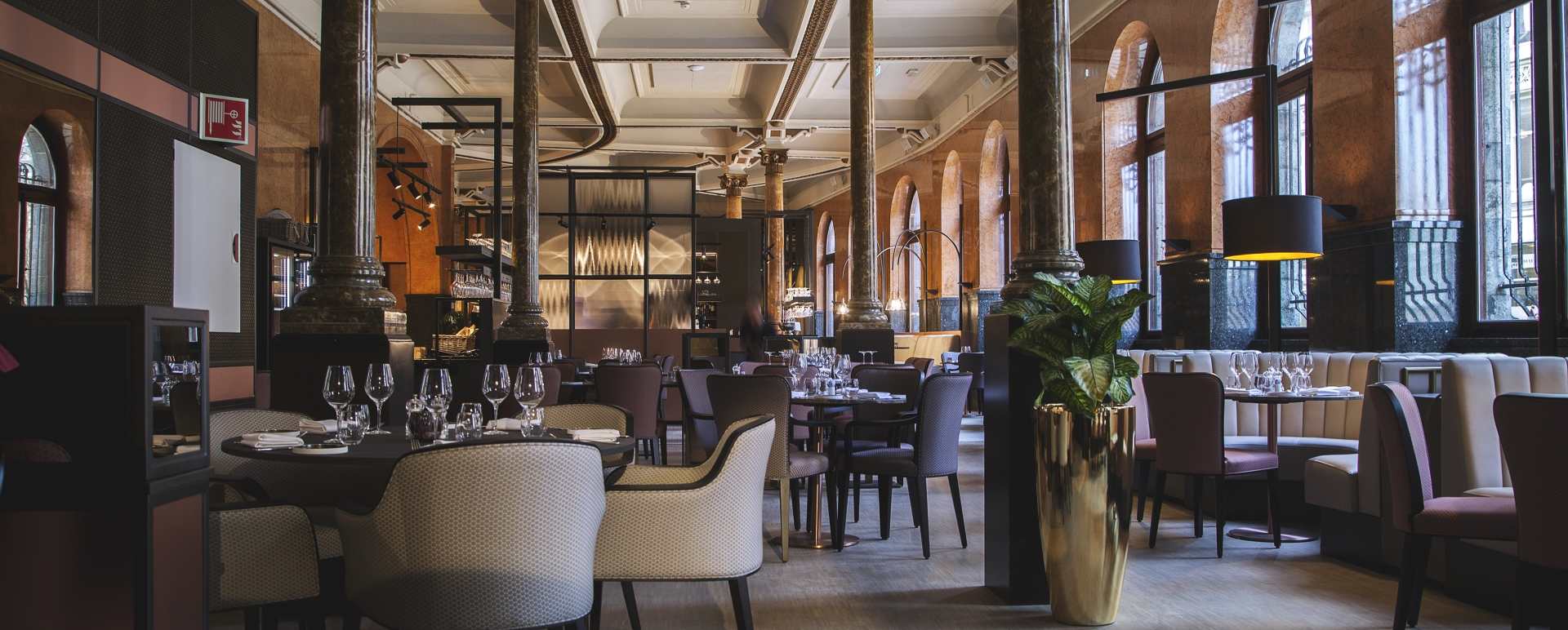 Hotel restaurant 