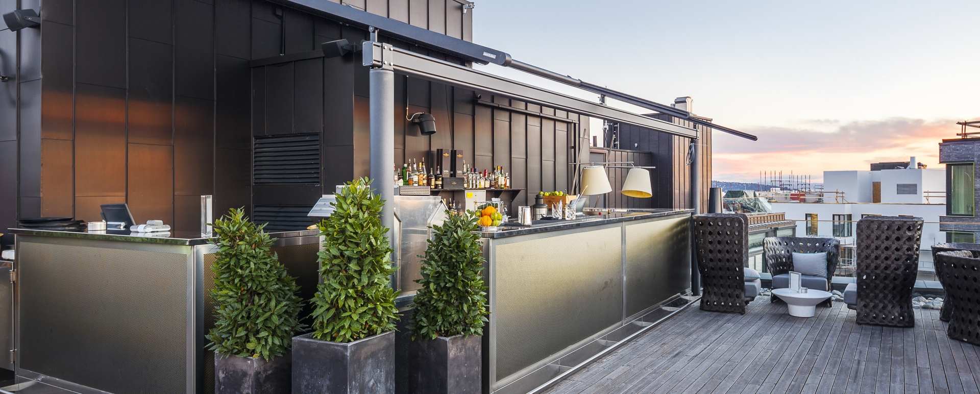 Rooftop Bar 