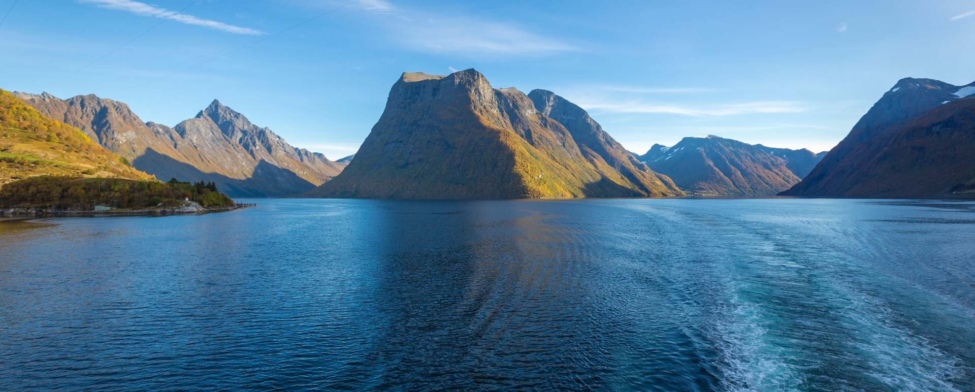 Hjorundfjord  
