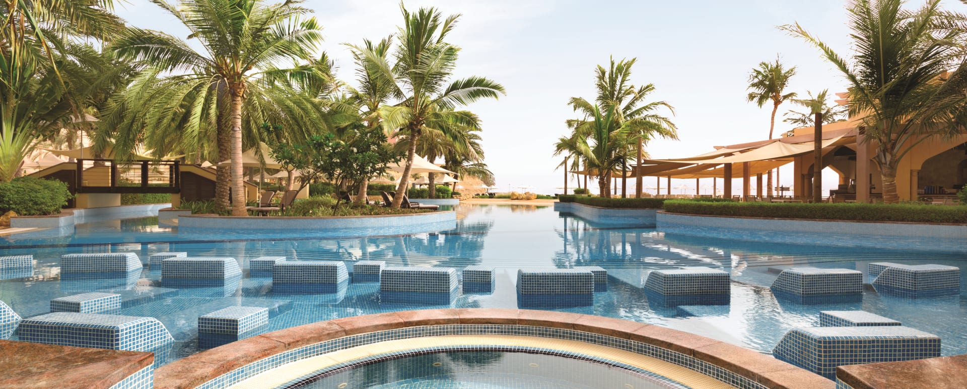 Pool Area - Hilton Muscat Al Bandar  