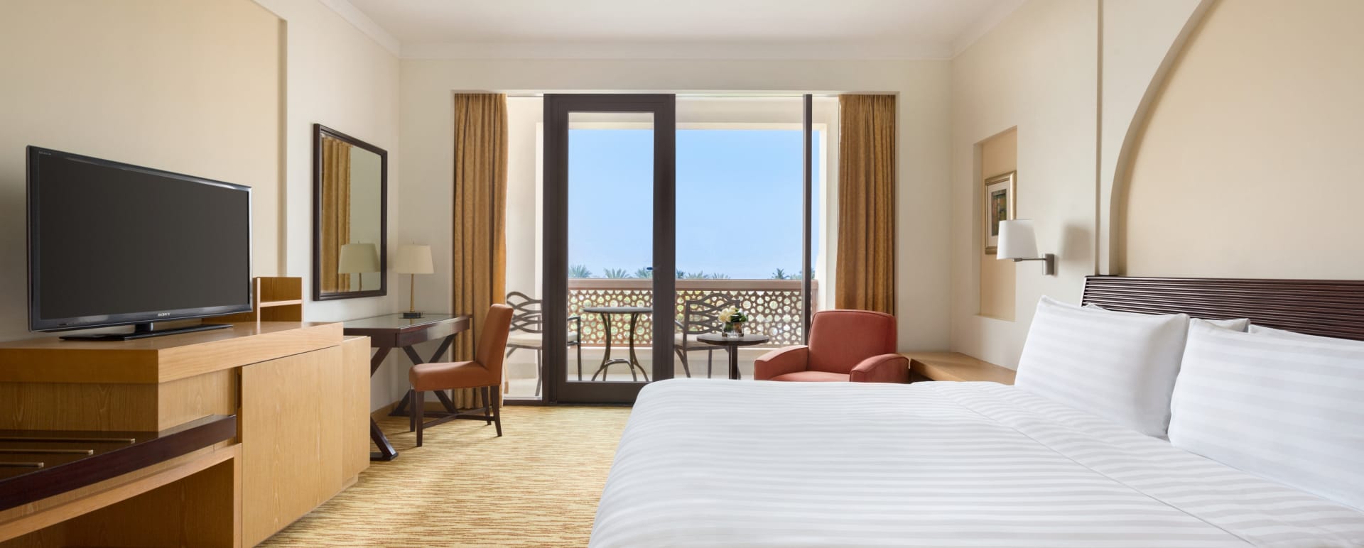 Double Room - Hilton Muscat Al Bandar  
