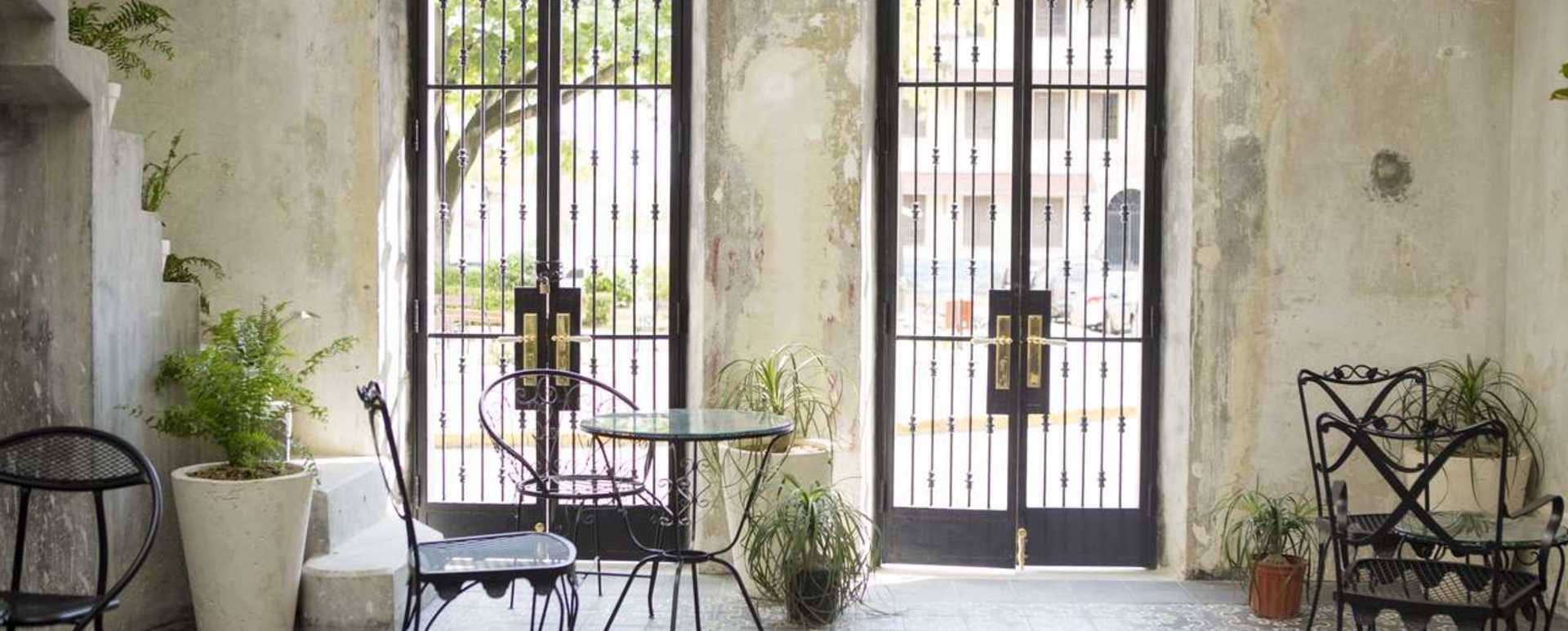 Interior decor - American Trade Hotel