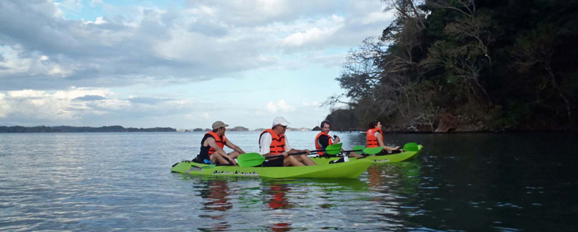Kayaking - Isla Palenque