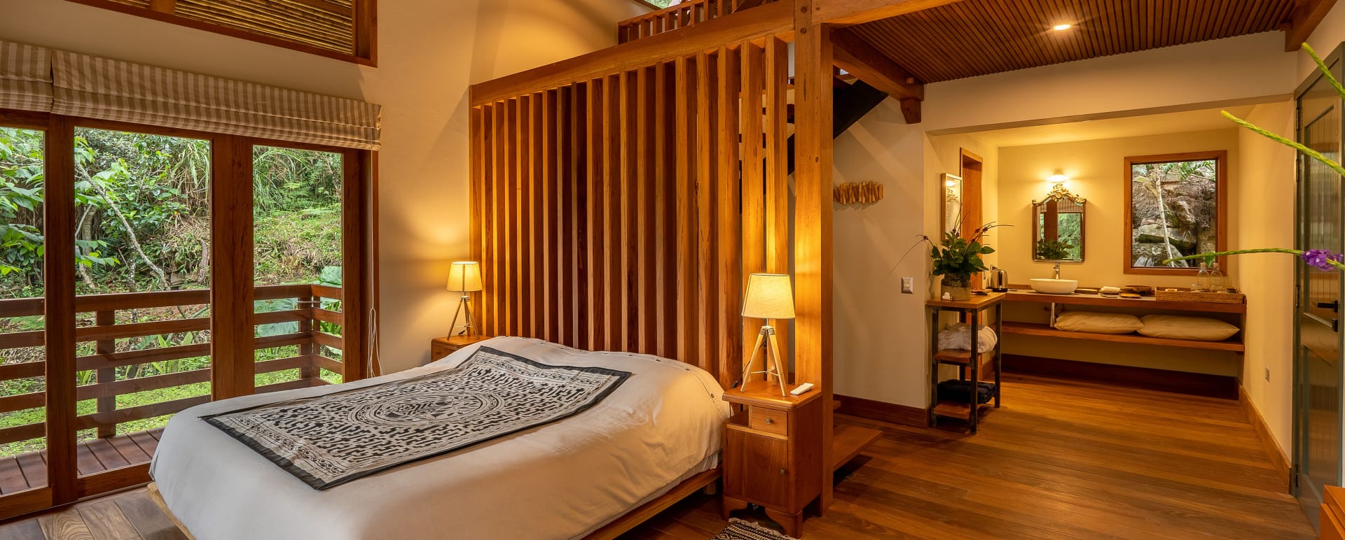  Cabin Bromelia 