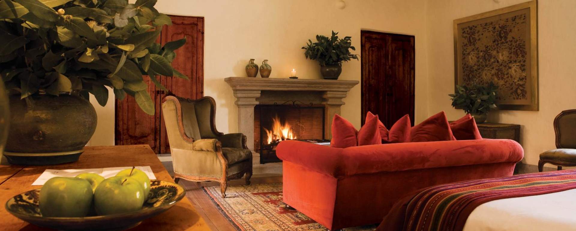 Plaza Suite Sitting Area - La Casona