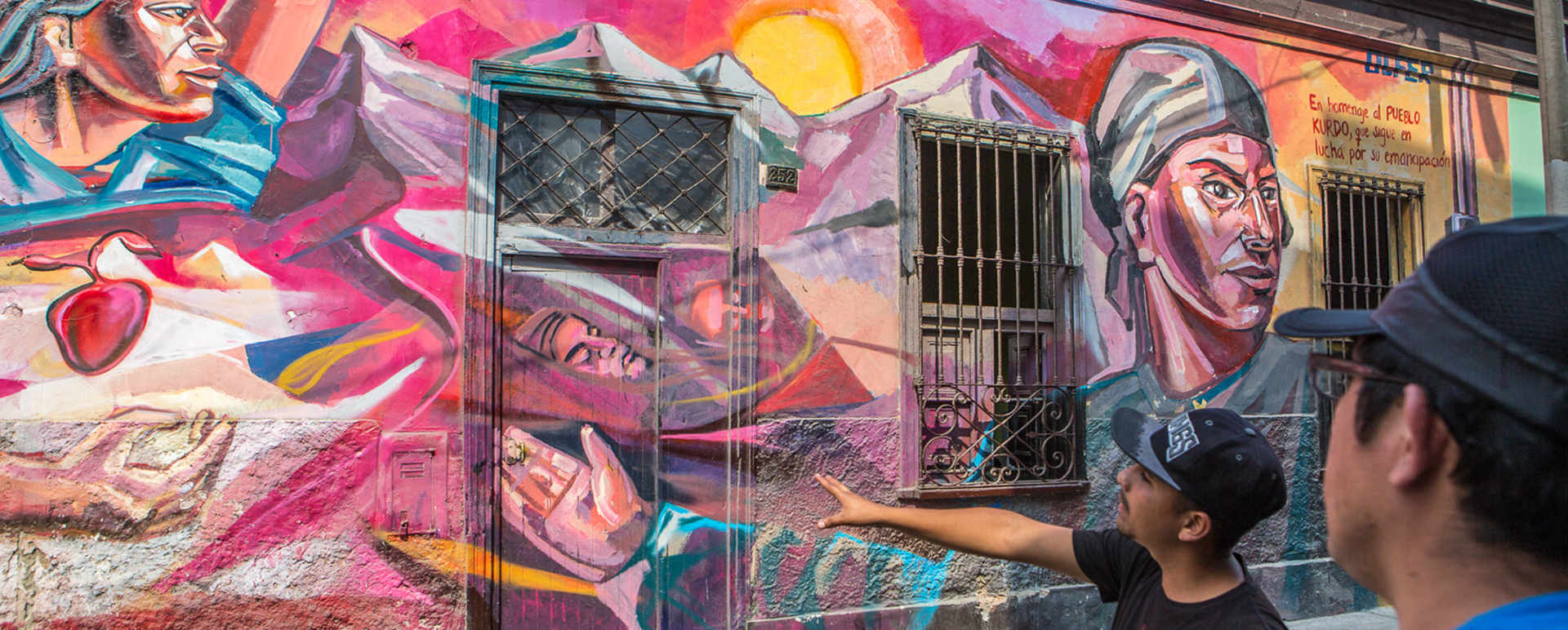 Monumental Callao with Graffiti Lesson