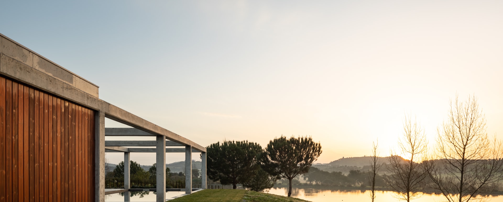 Lake Pool villa 