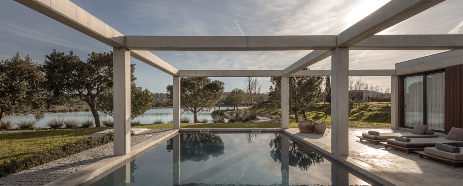 Lake Pool Villa Swimming Pool  