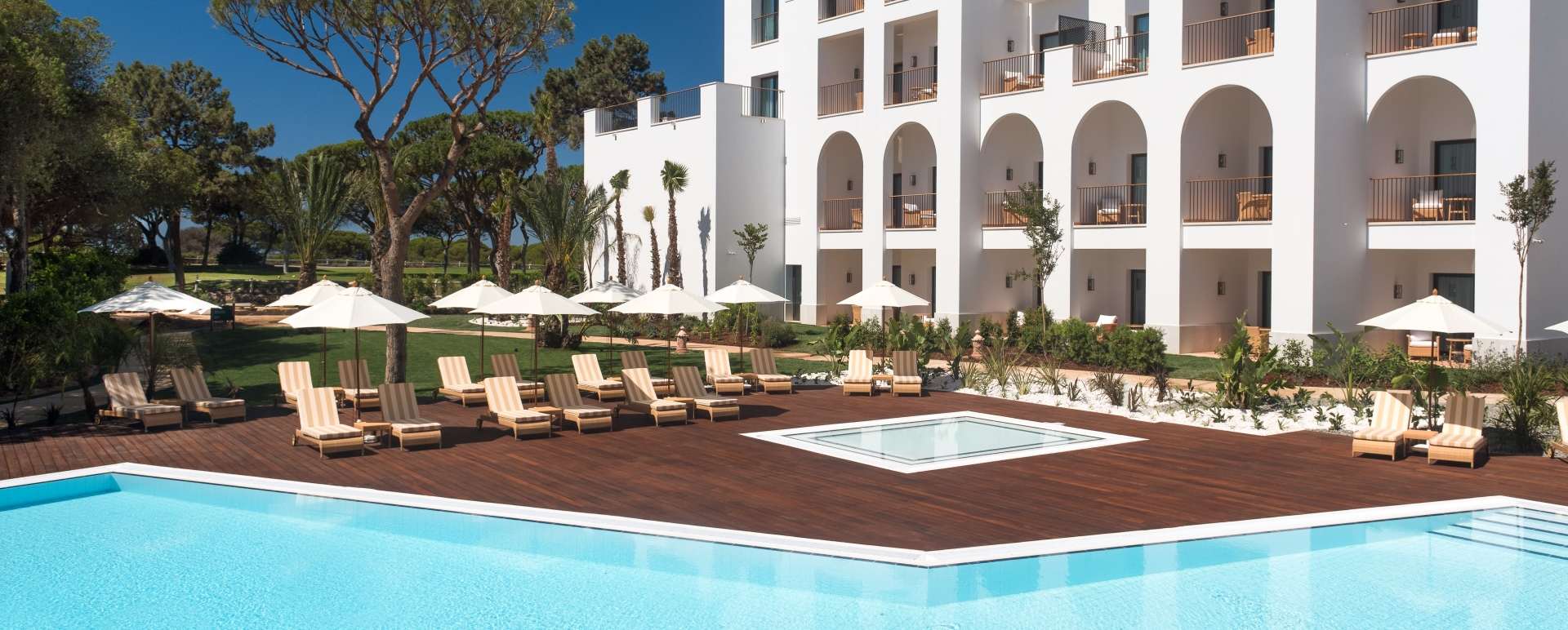 Ocean Suites Pool - Pine Cliffs 