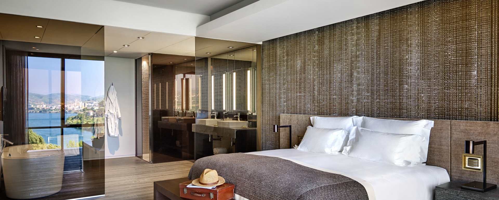 Quinta Panorama Suite bedroom - Six Senses Douro Valley