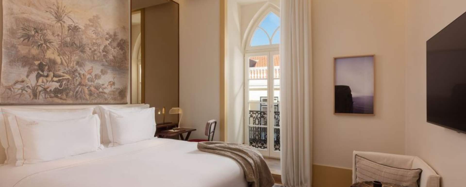 Balcony Room 