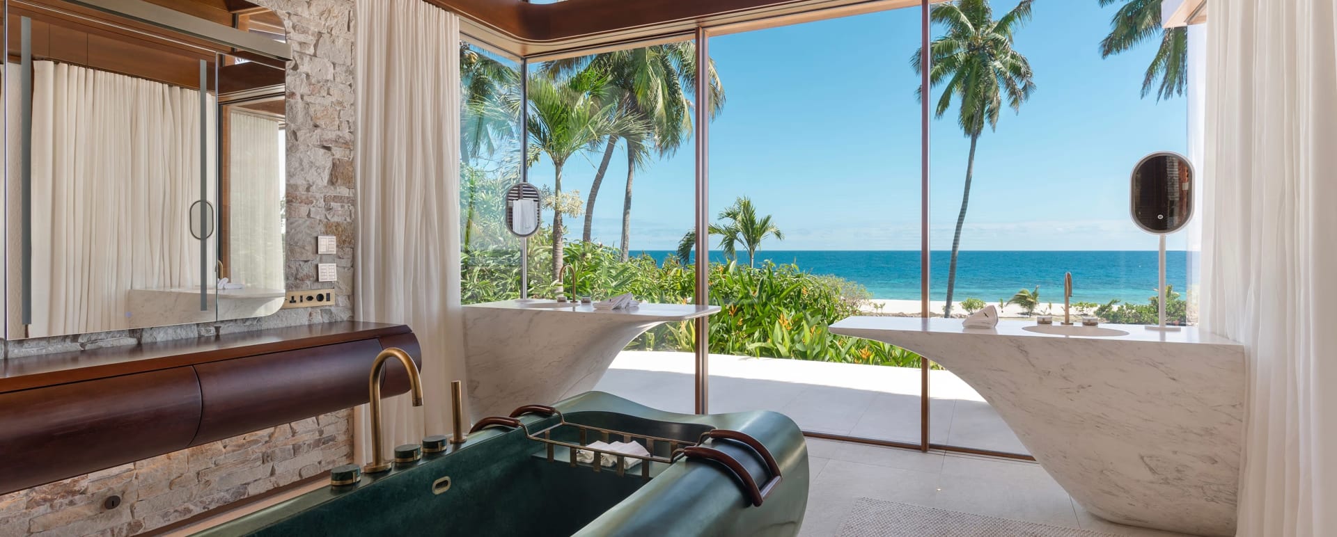 Fregate Island - Bathroom 