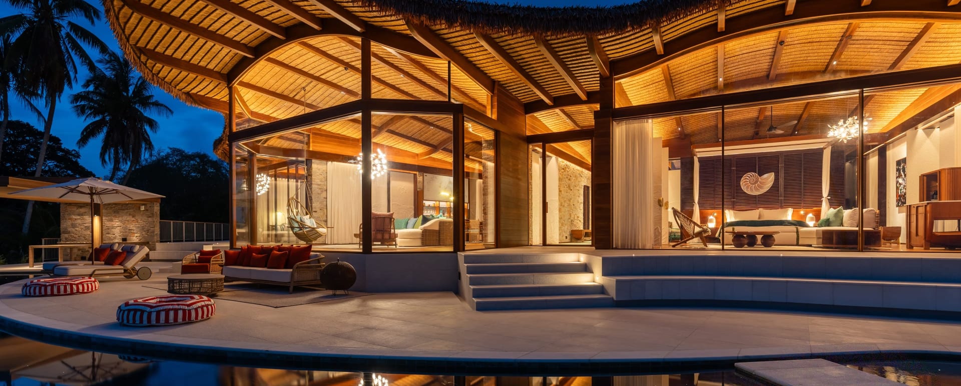 Fregate Island - Night exterior 
