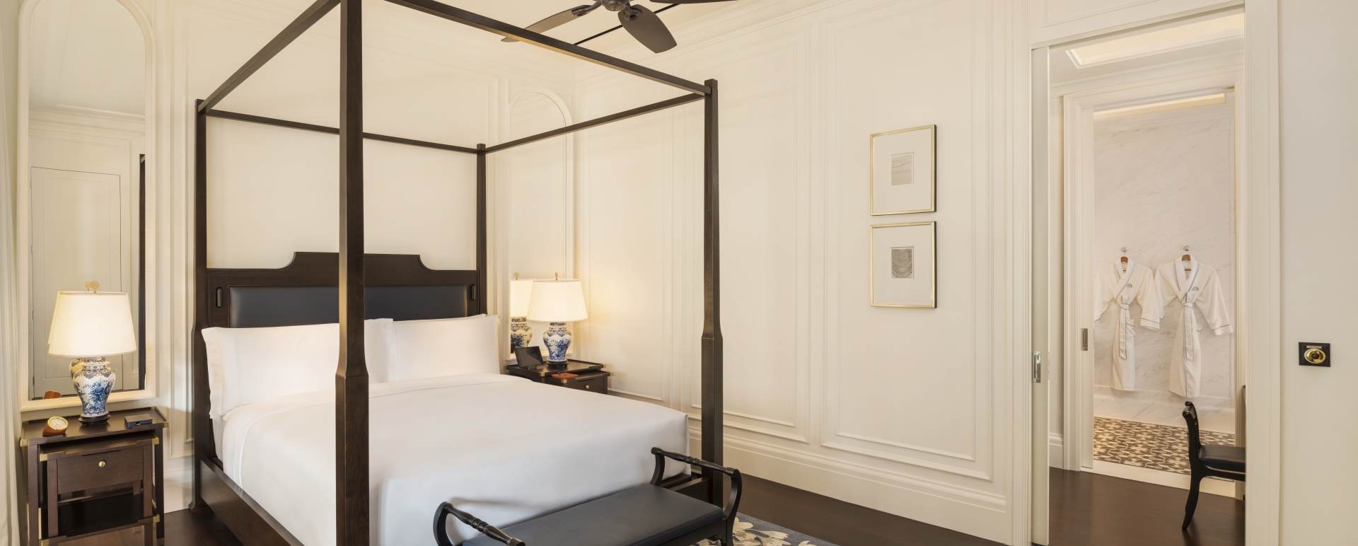 Residence Suite Bedroom - Raffles Hotel Singapore 