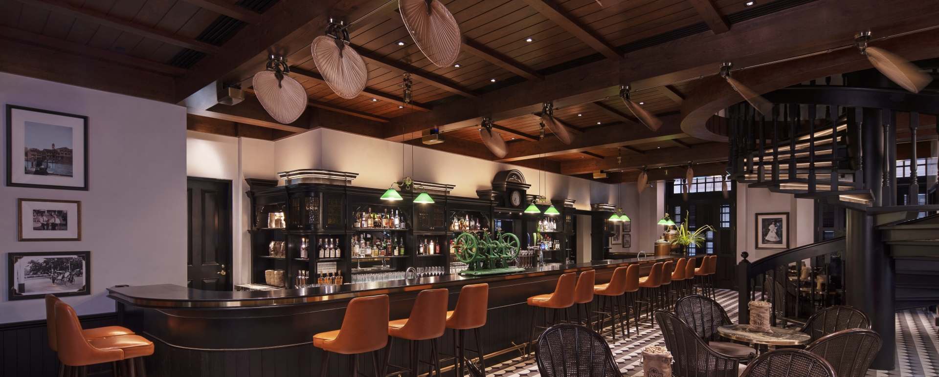 Long Bar - Raffles Hotel Singapore 