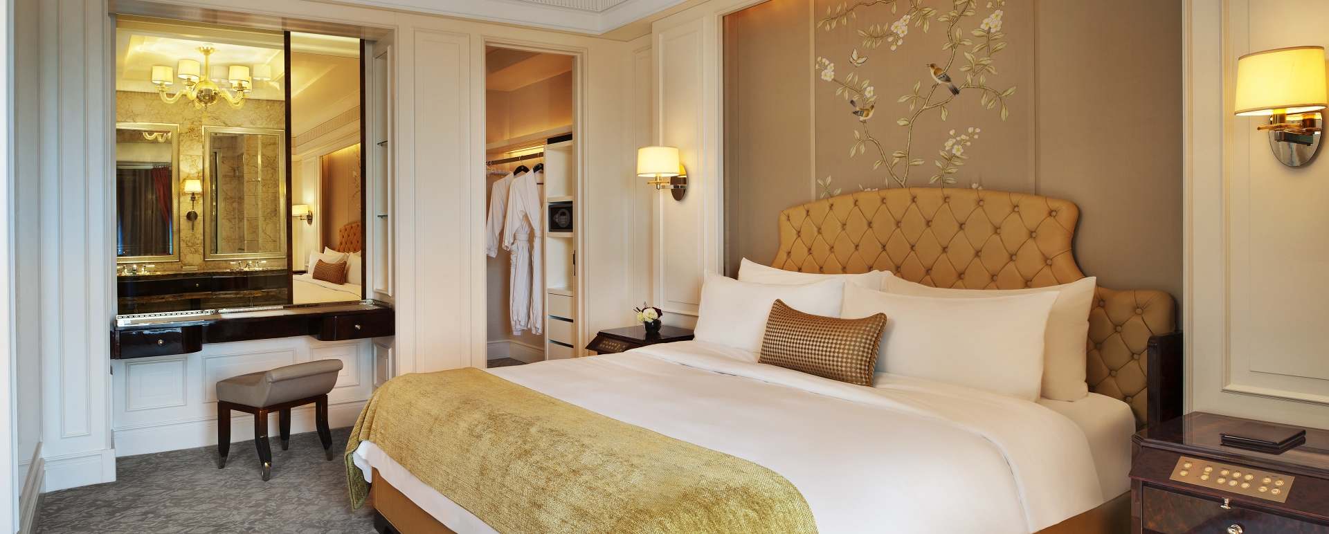 St Regis Suite - St Regis Singapore 