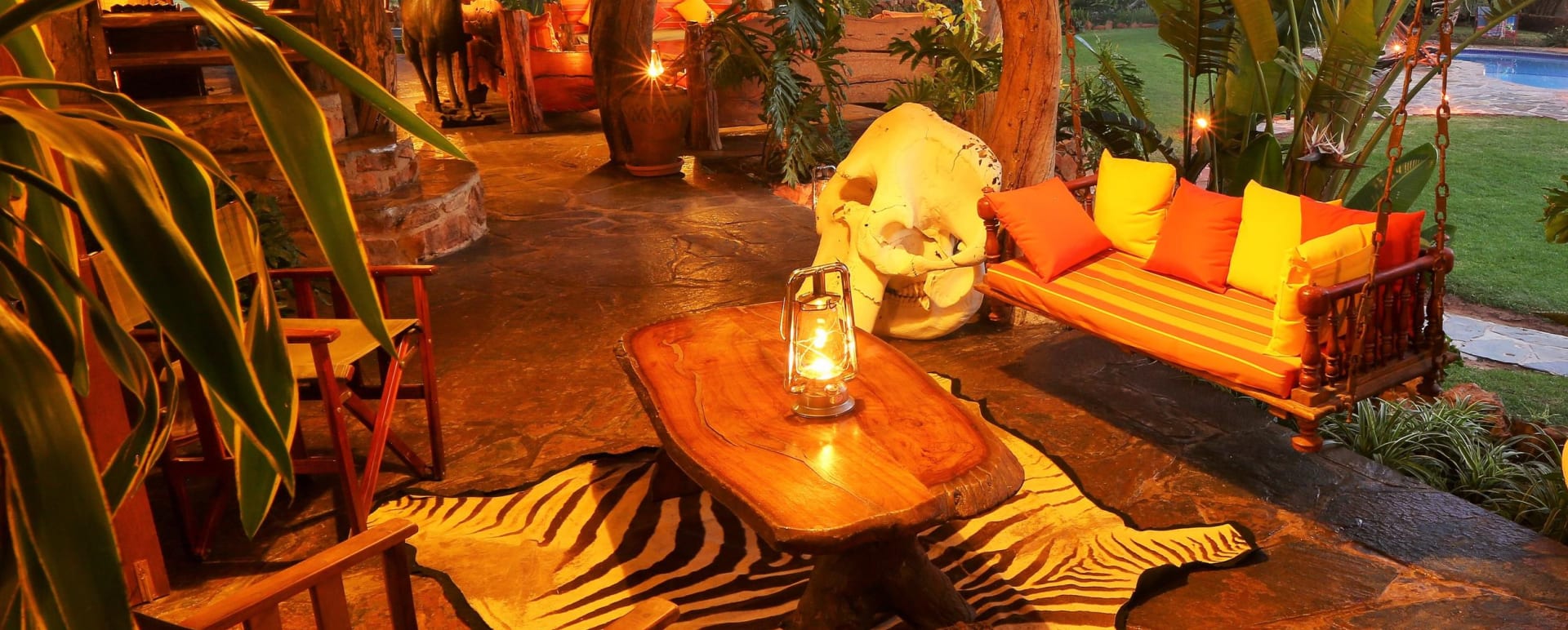 Suite outside 