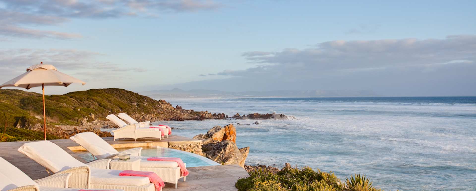 Clifftop pool - Birkenhead House