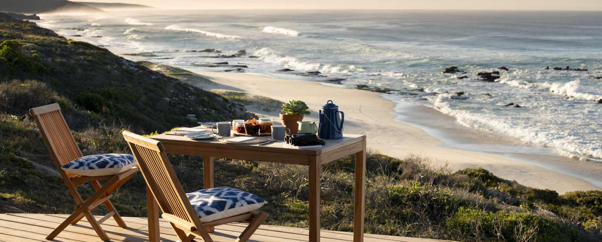 Breakfast with a view 