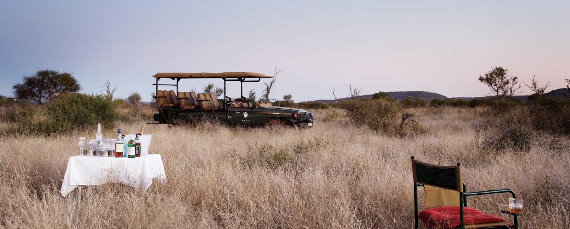 Sundowner - Molori Safari Lodge