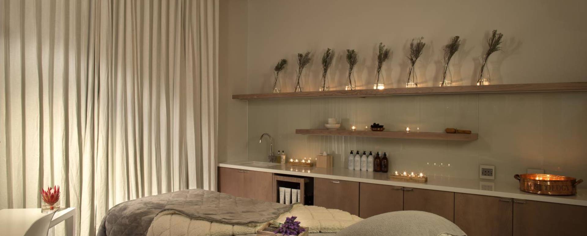 Spa treatment room - Mont Rochelle