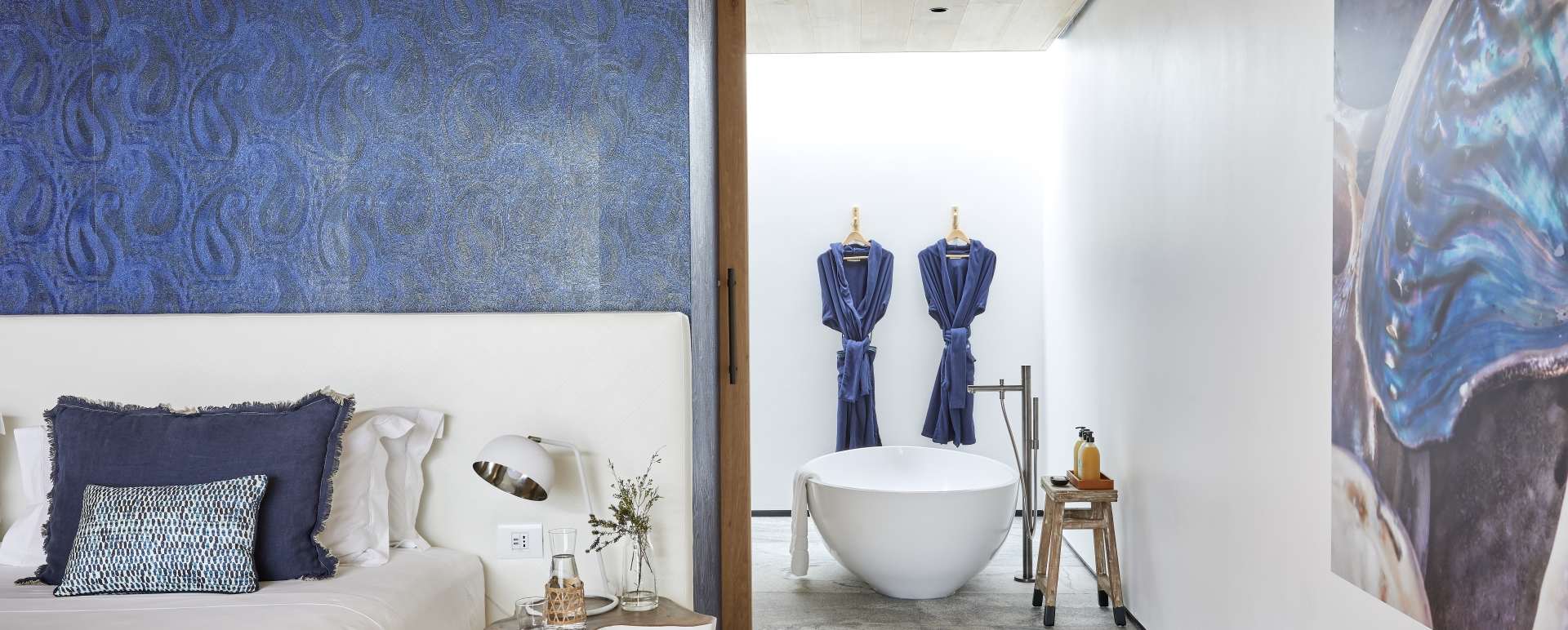 Honeymoon Suite 