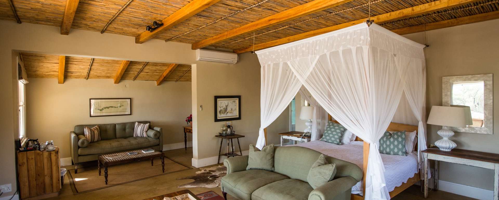 Honeymoon suite 