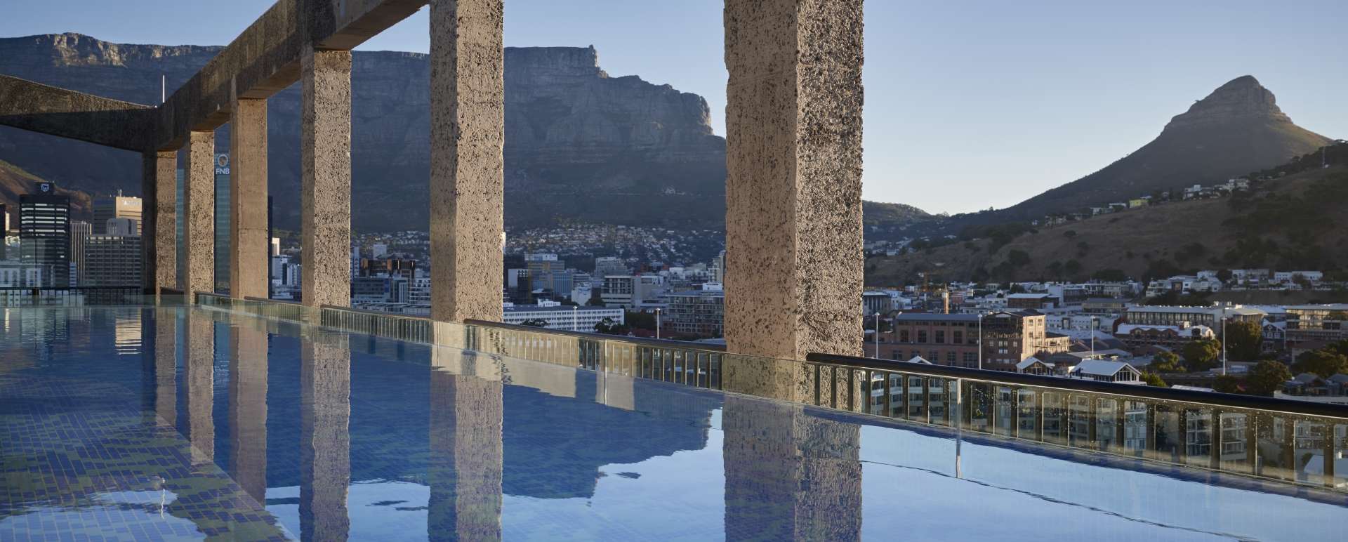 Roof top pool, The Silo