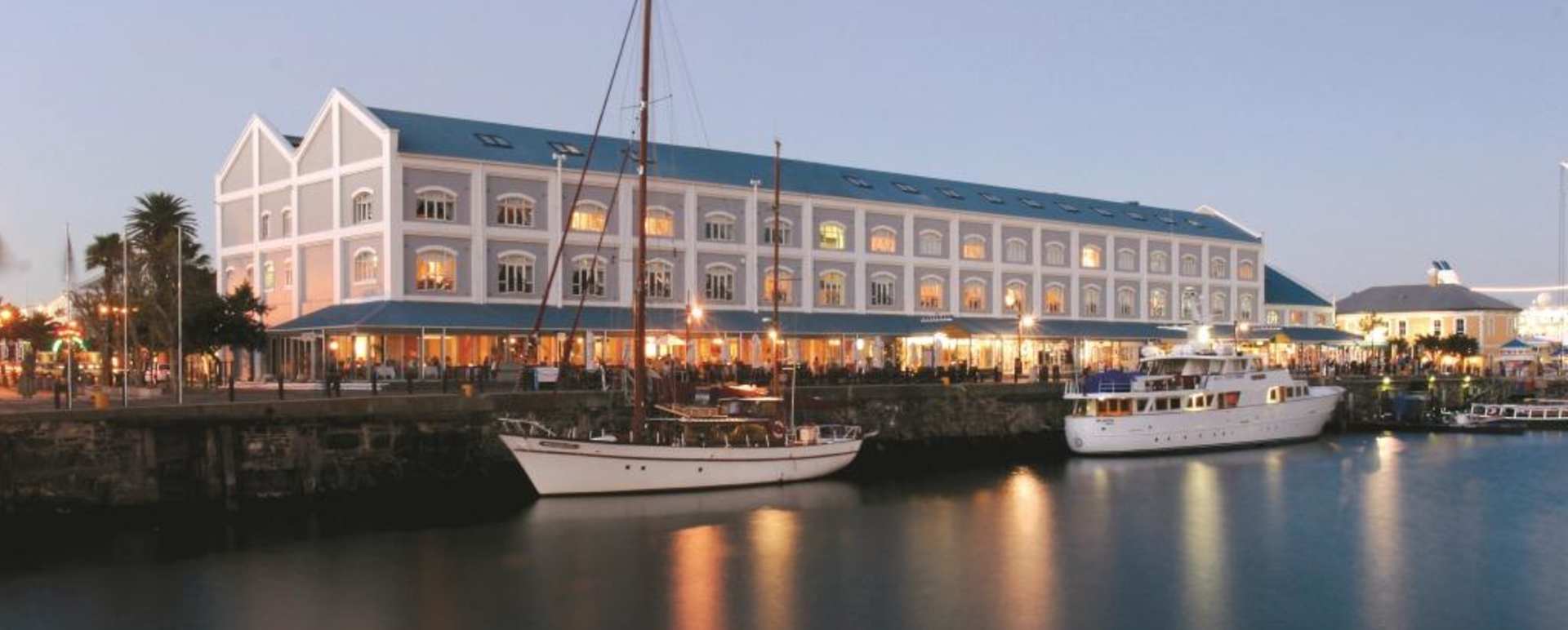 Exterior - Victoria & Alfred Hotel