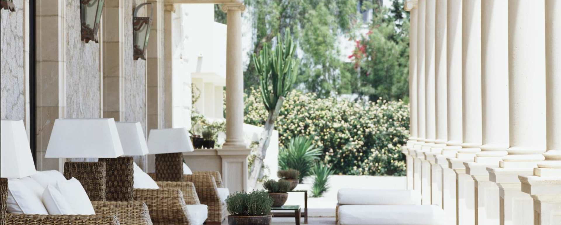 Sitting Area - Hospes Maricel