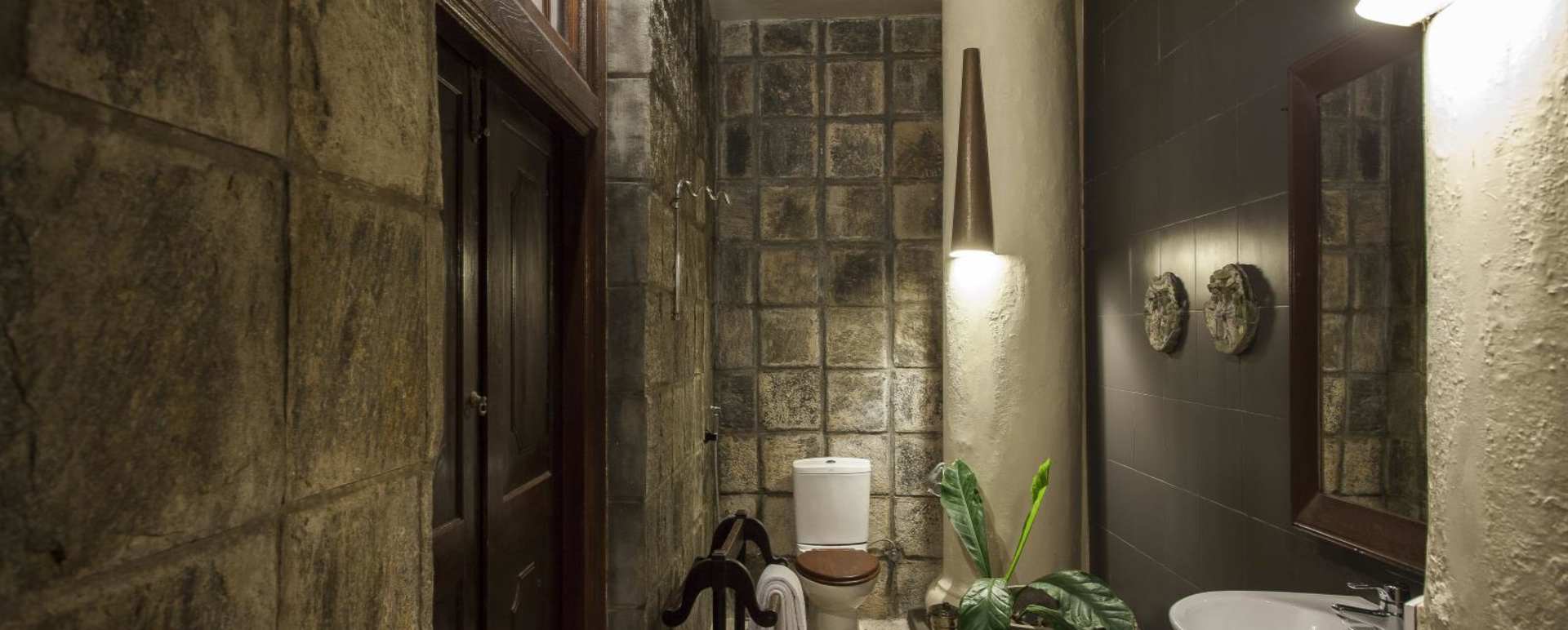Admiral Cheng Ho Suite Bathroom - Galle Fort Hotel