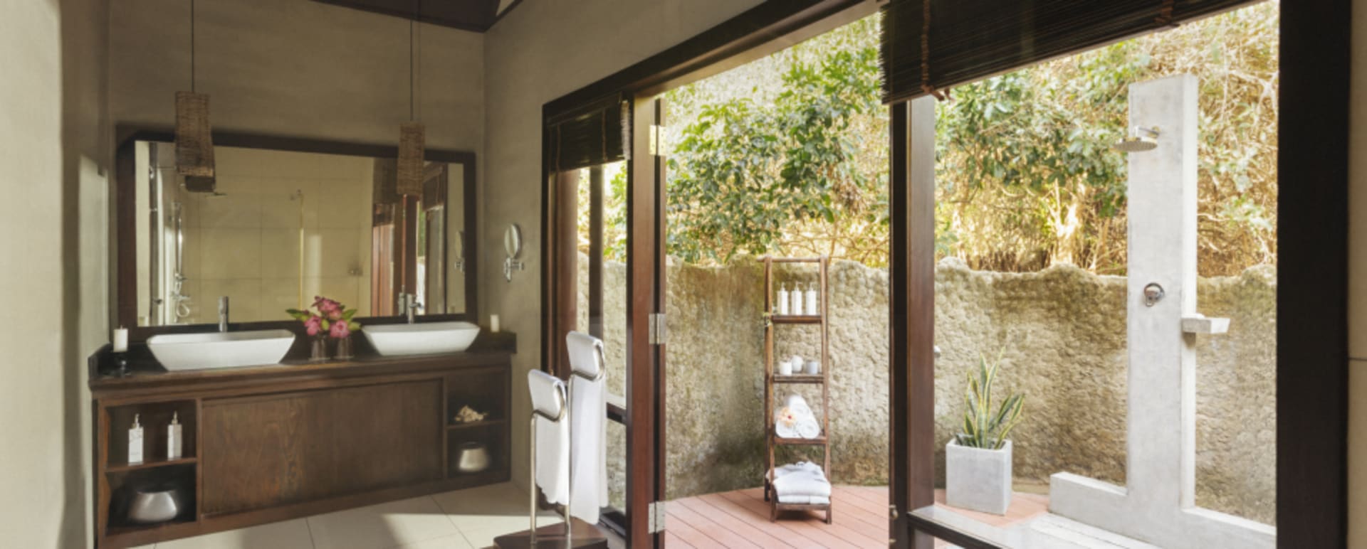 Cluster Cabin Bathroom  