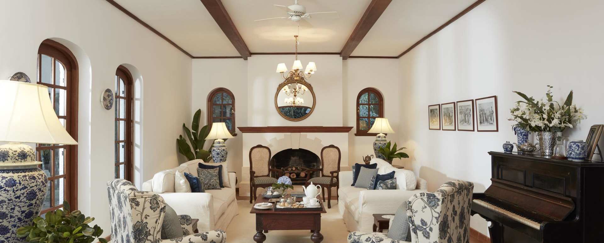 The Main Lounge - Thotalagala