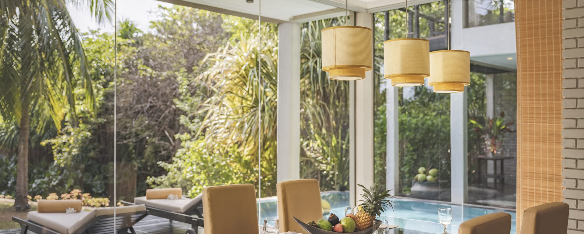Beach Villa Dining 